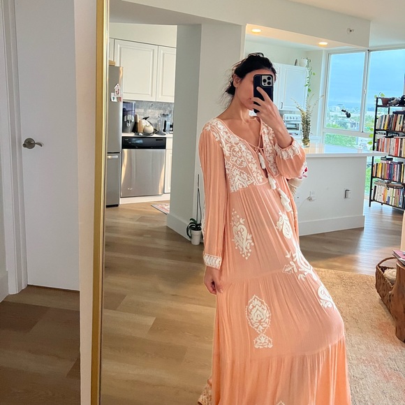 Z&L Bohemian Embroidered Peasant Long Sleeve Maxi Dress - Picture 2 of 8